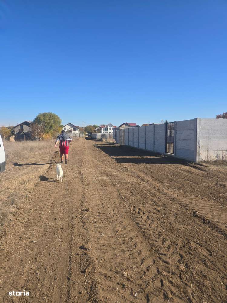 Vand teren, locatie ideala pentru constructie - Imagine principală: 5/8