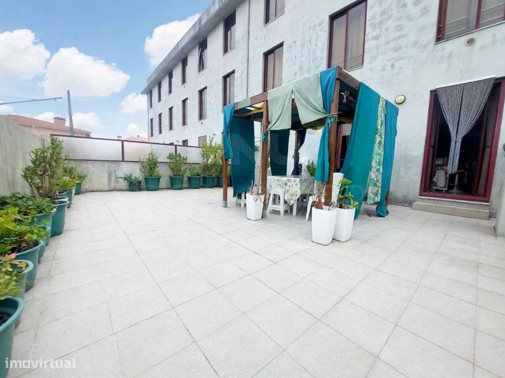 Apartamento T2 com Terraço Privativo e Garagem - Touguinha, Vila do...-18