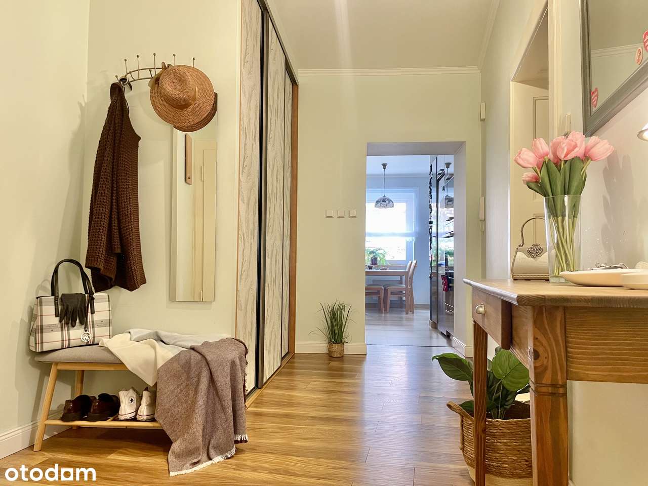 Komfortowe 3-pokojowe Mieszkanie, Garderoba, Dwie Łazienki, Spiżarka-9