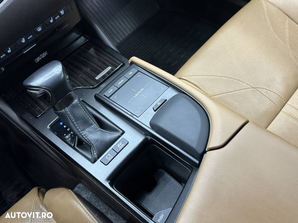 Lexus Seria ES 300h Luxury - 27