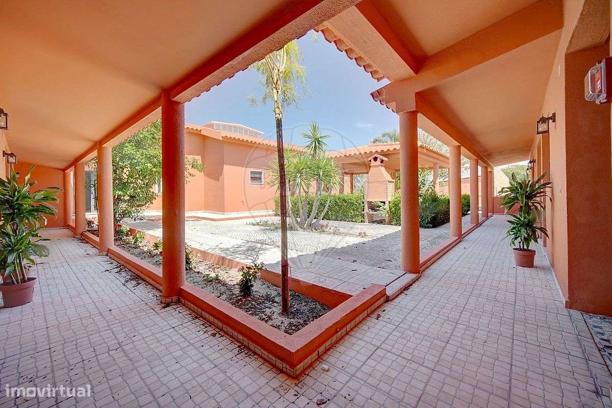 Moradia T6 para venda-30