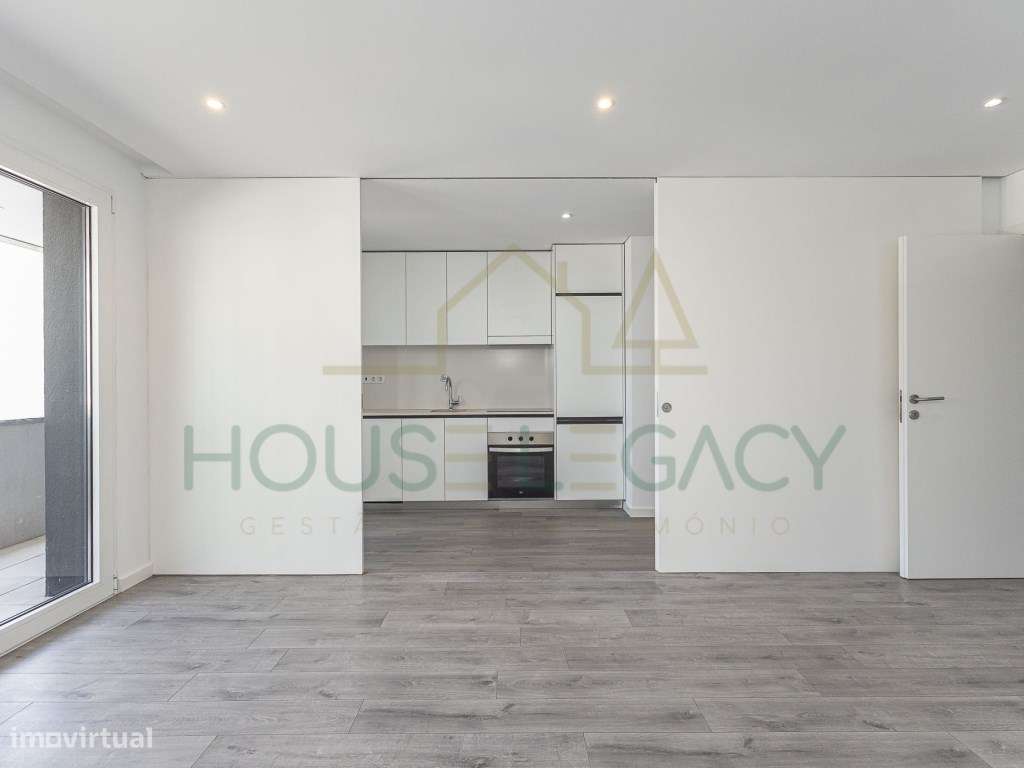Apartamento T2 em frente ao Hospital São João-3