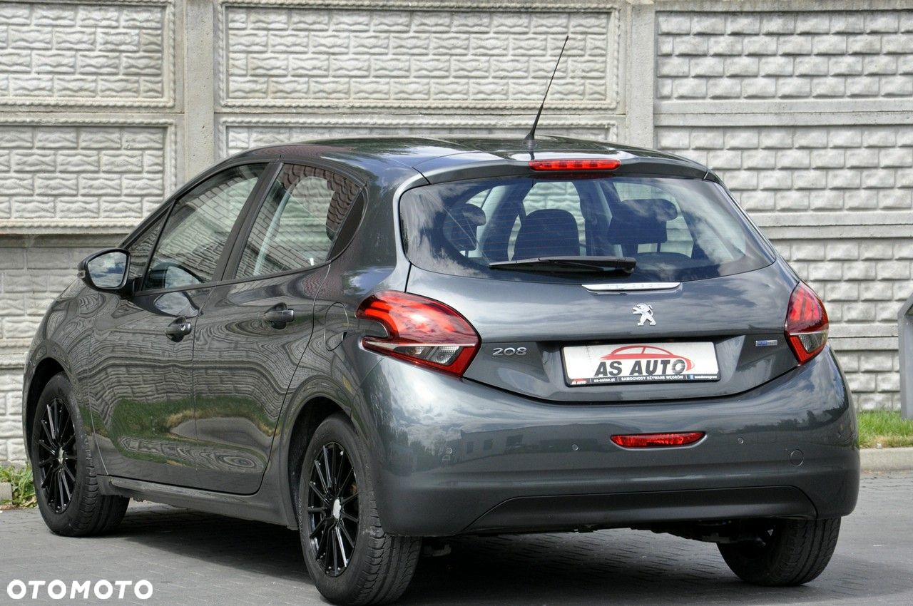 Peugeot 208 - 35