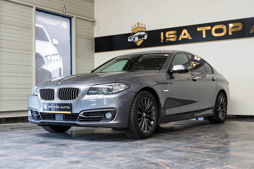 BMW 5 Series F10/F11/F07 [2010 - 2017] 525d xDrive Aut. Luxury Line 2015