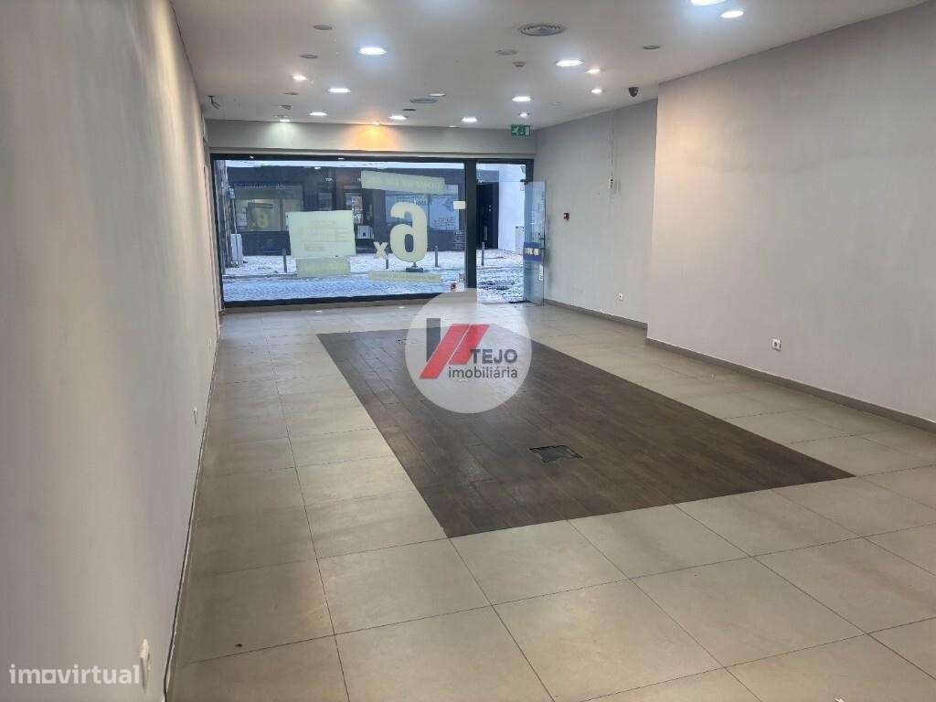 Arrenda I Loja I 100 m2 I Barreiro - Grande imagem: 5/9