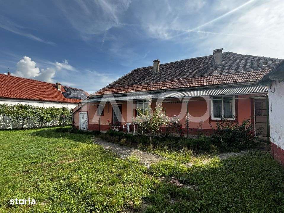 Casa saseasca de vanzare + bonus doua terenuri Seica Mare Sibiu-0