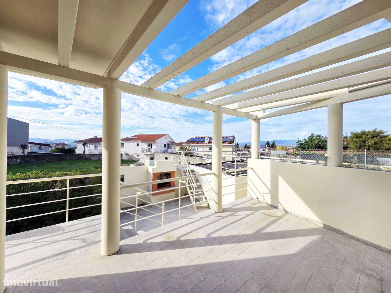 Moradia 5 quartos-11