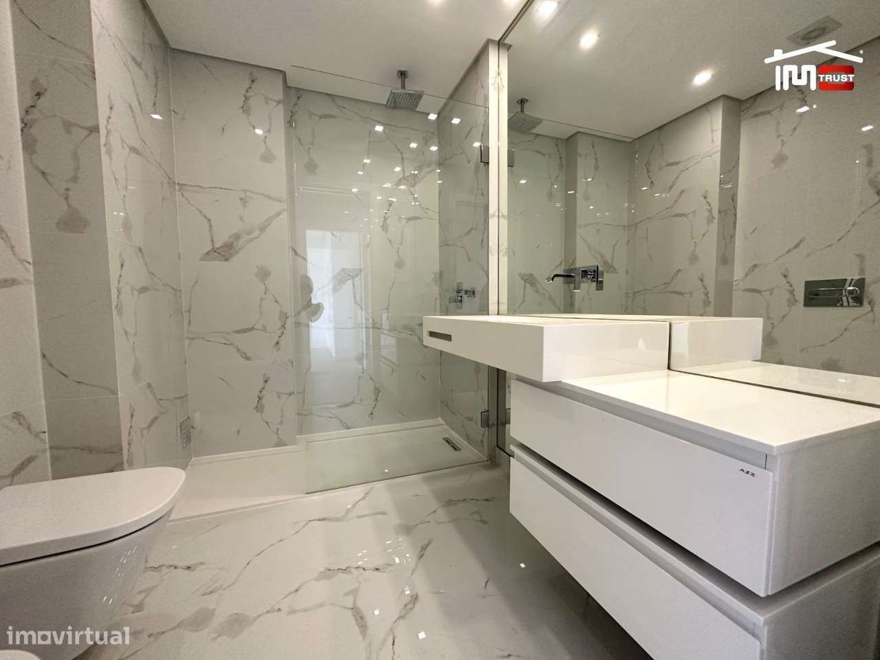 Incrivel Apartamento T3 com Varandas, Garagem e Arrecadação-19