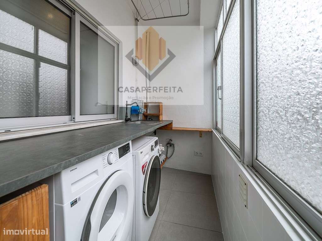 Apartamento T3 Renovado com Varandas, Lugar Garagem e Arrumo - Cent...-14