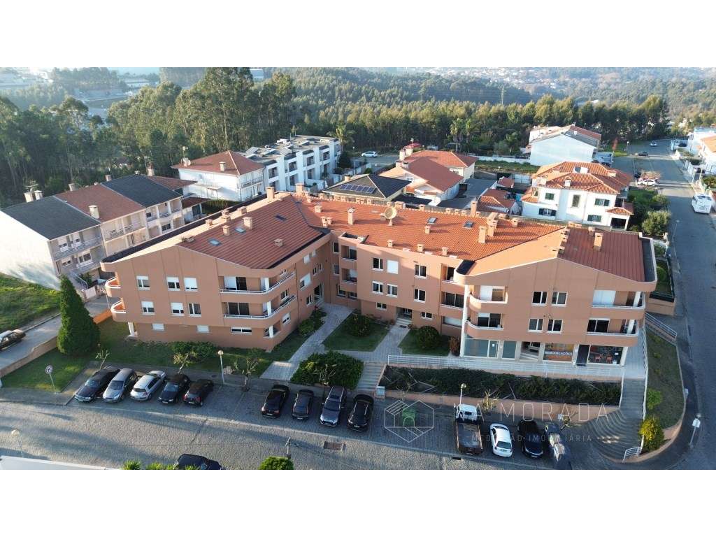 Apartamento T3 em Sanguedo em Edifício Modernizado e Ótimos Acessos-30