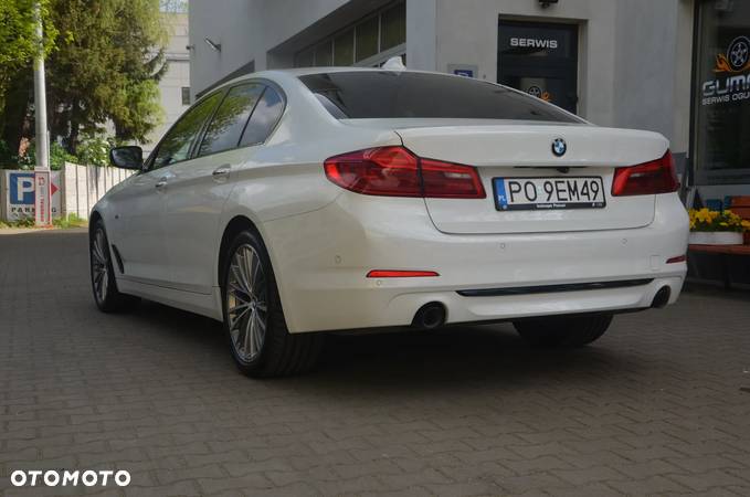 BMW Seria 5 520d xDrive Sport Line sport - 5