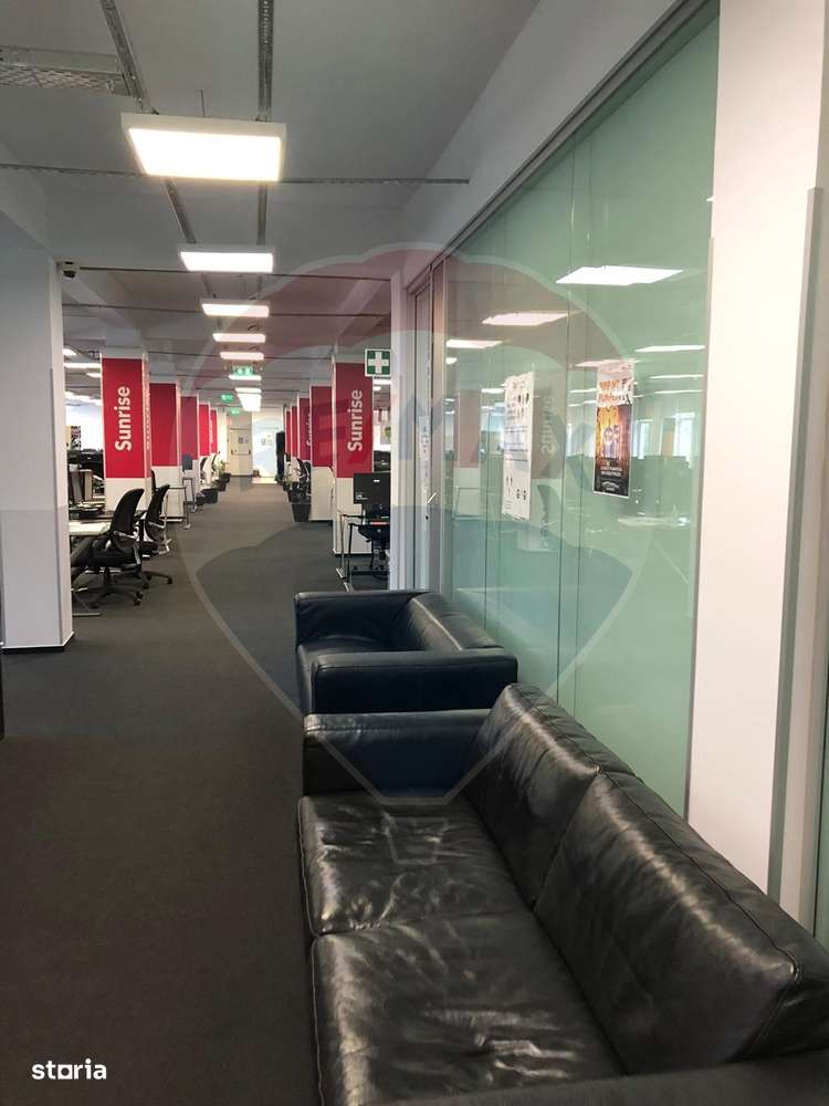 Spațiu de birouri de 4,000mp de vânzare în zona Industriilor-4