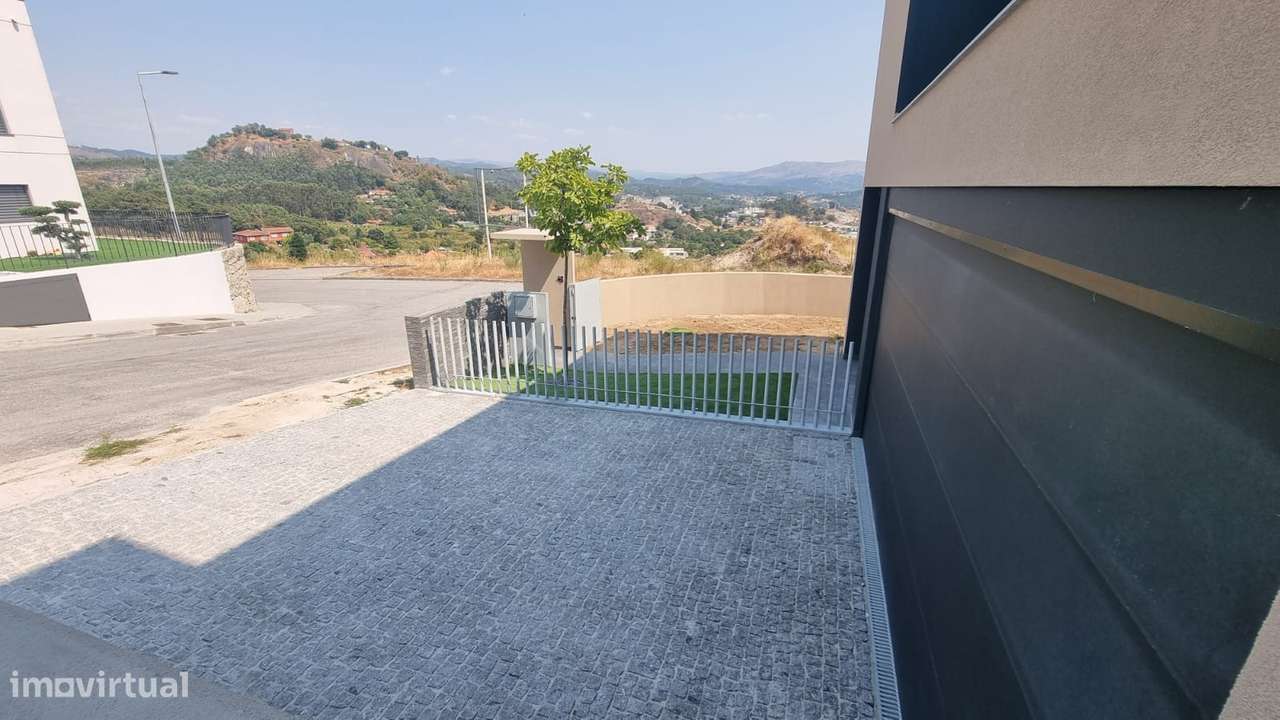 Moradia em Banda T3 Venda em Lanhoso,Póvoa de Lanhoso-9
