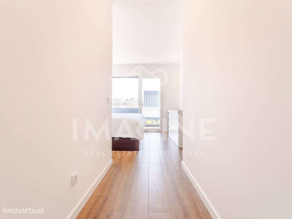 Moradia V2, de Arquitetura Moderna com Piscina e jardim - Urbanizaç...-48