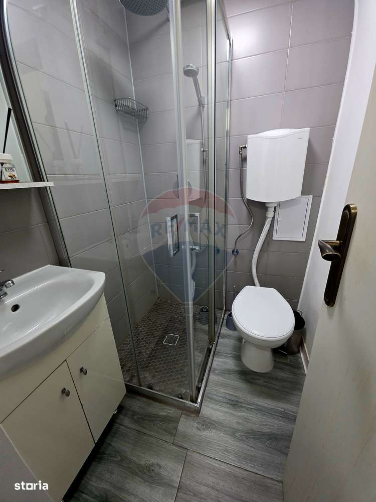 Apartament cu 1 camere de vânzare în zona 1 Mai-12