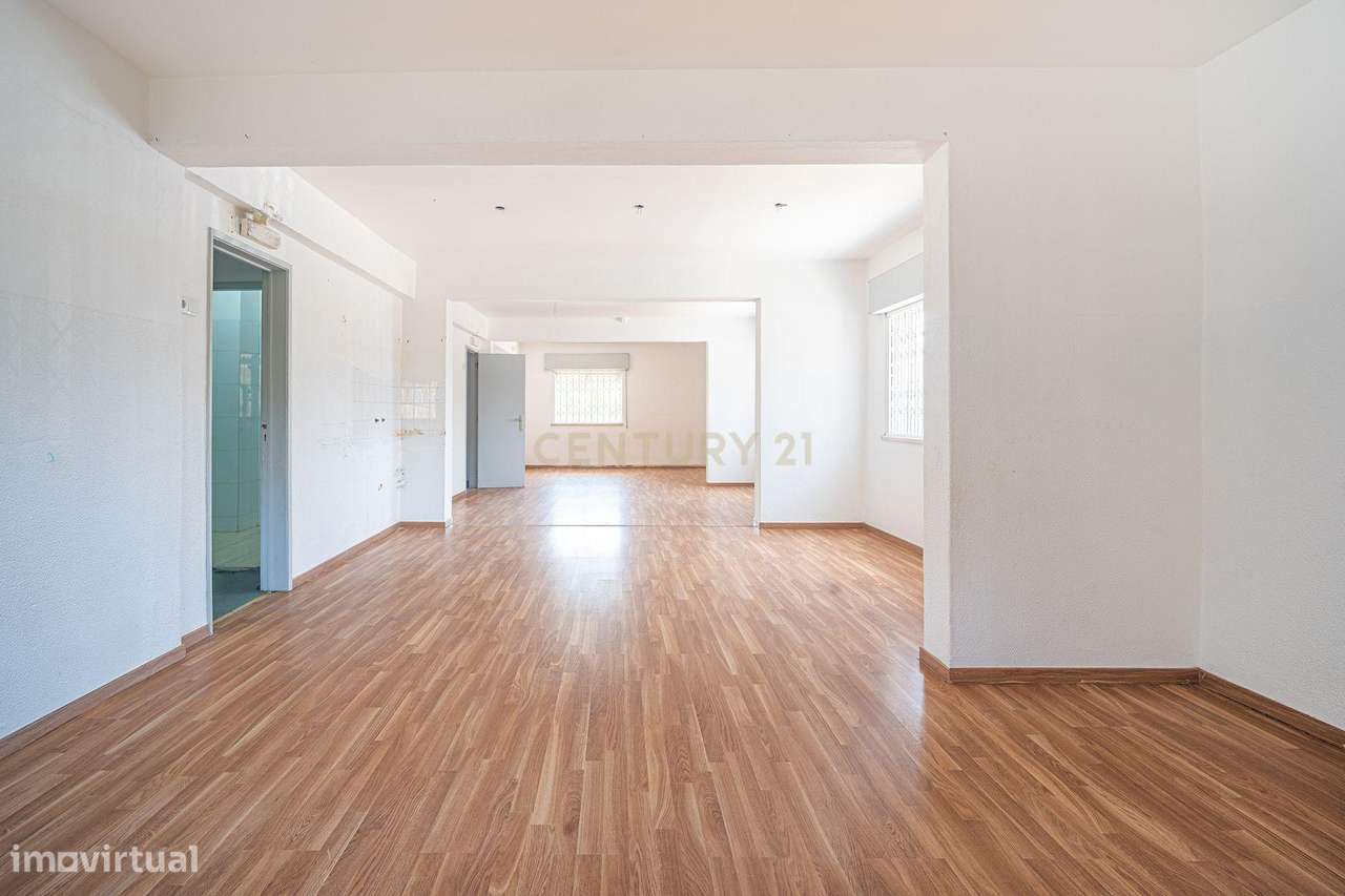 Loja com excelente localização - Grande imagem: 2/47