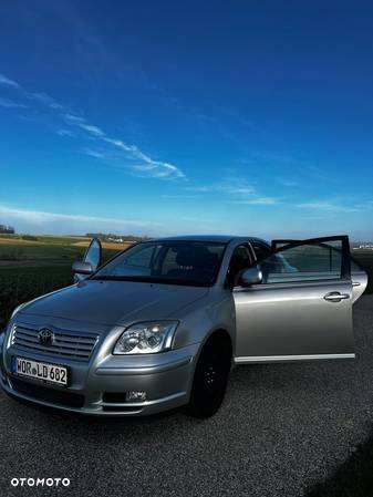 Toyota Avensis 2.0 VVT-i Automatik Sol - 2