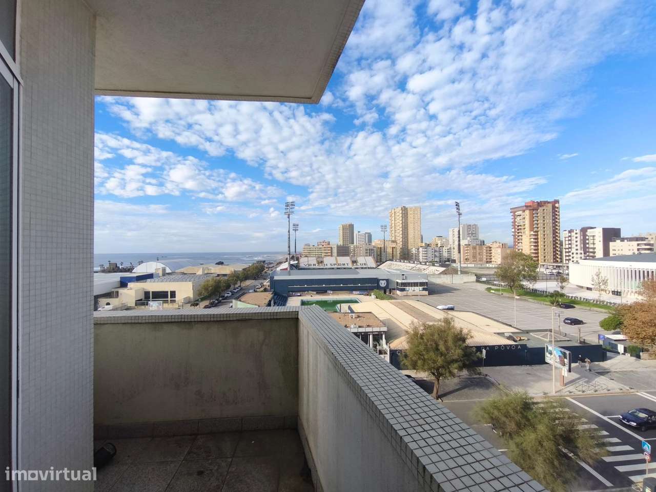 Apartamento T6 (primeira linha de mar)-8