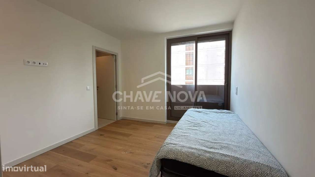 Apartamento T3 Novo c/ 2 Lugares de Garagem em Oliveira do Douro-13