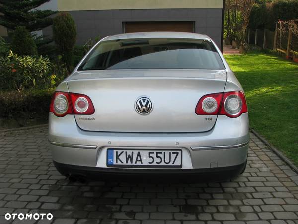 Volkswagen Passat 1.8 TSI Comfortline - 8