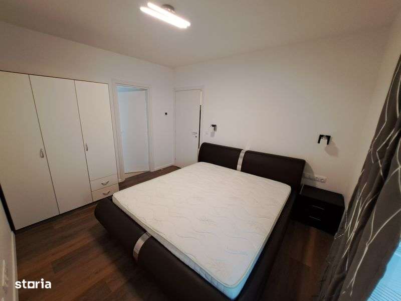 Vând apartament 3 camere - Imagine principală: 4/8