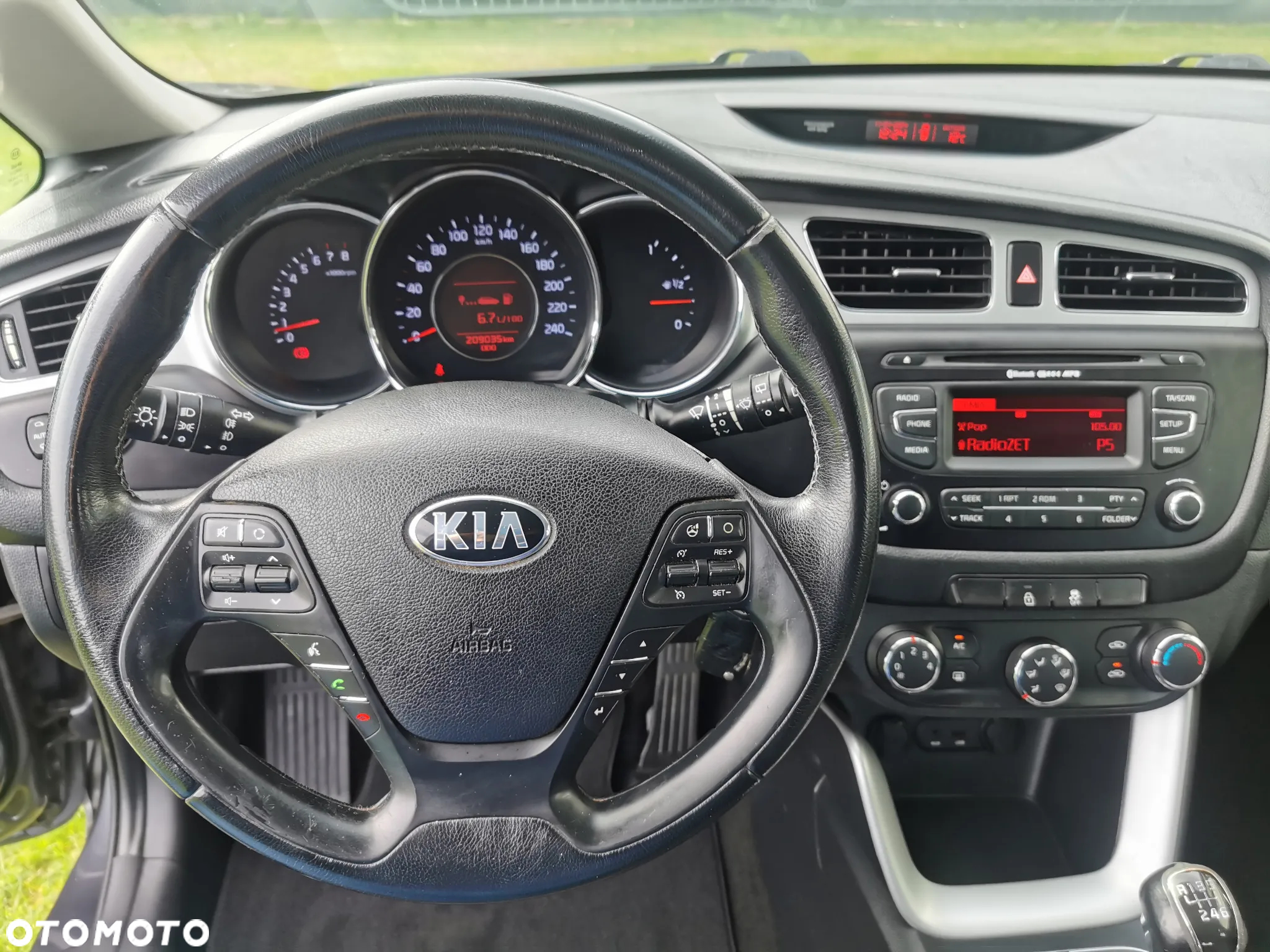 Kia Ceed 1.6 GDI Dream Team Edition - 15