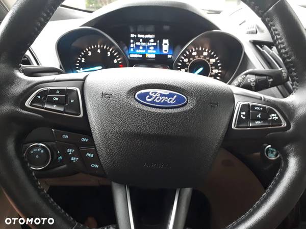 Ford Escape 2.0 EcoBoost AWD Titanium - 33