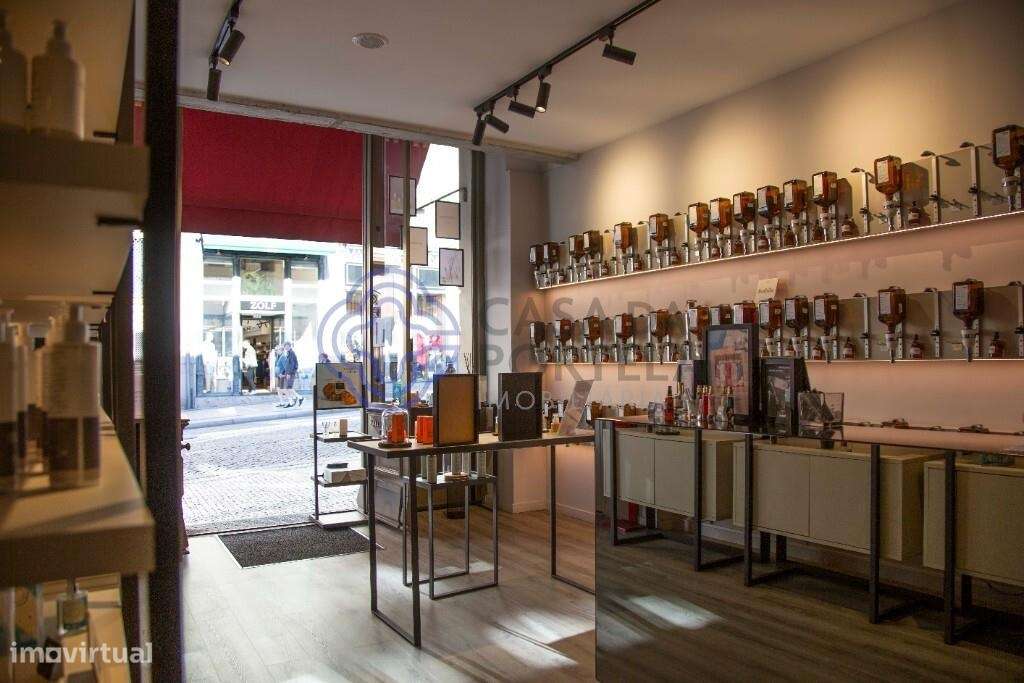 Oportunidade , trespasse Loja no Mercado do Bolhão na Baixa do Porto - Grande imagem: 5/25