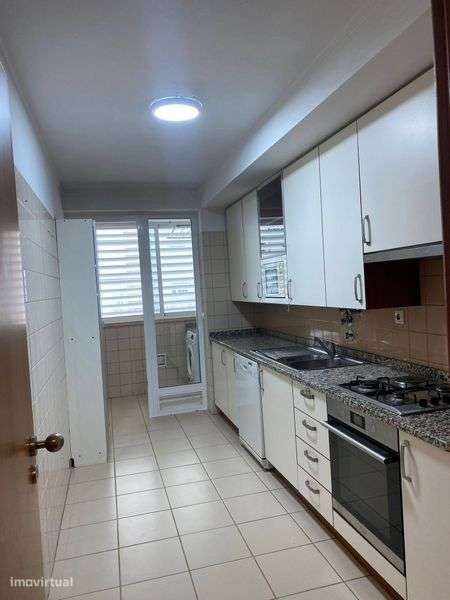 Apartamento T3 -Lisboa (Santa Clara) - Grande imagem: 2/8