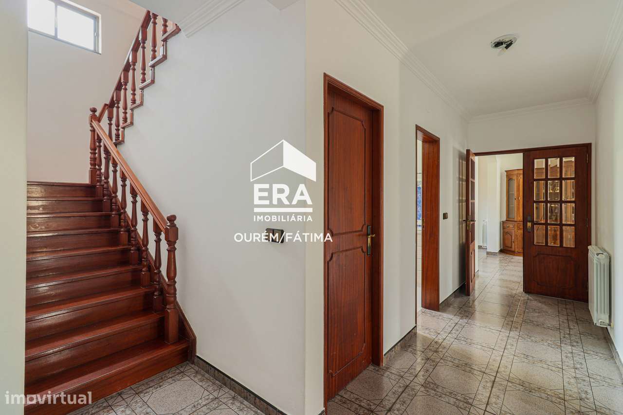 Moradia T5 no Olival, Ourém-26