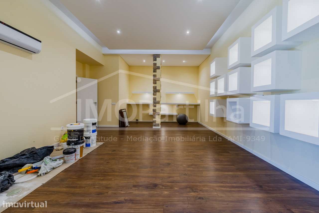 Moradia T5 | 358 m2 | Piscina e Campo de Basquetebol| Rio de Mouro-28