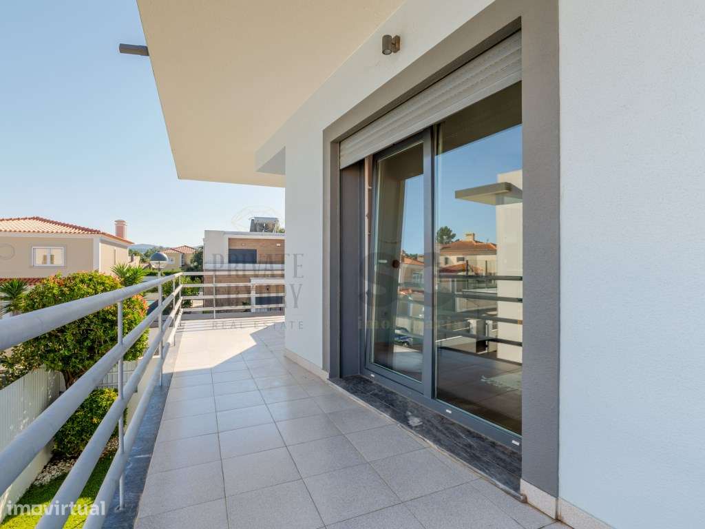 Moradia Independente T4 com piscina em Azeitão| Lote 857m2-54