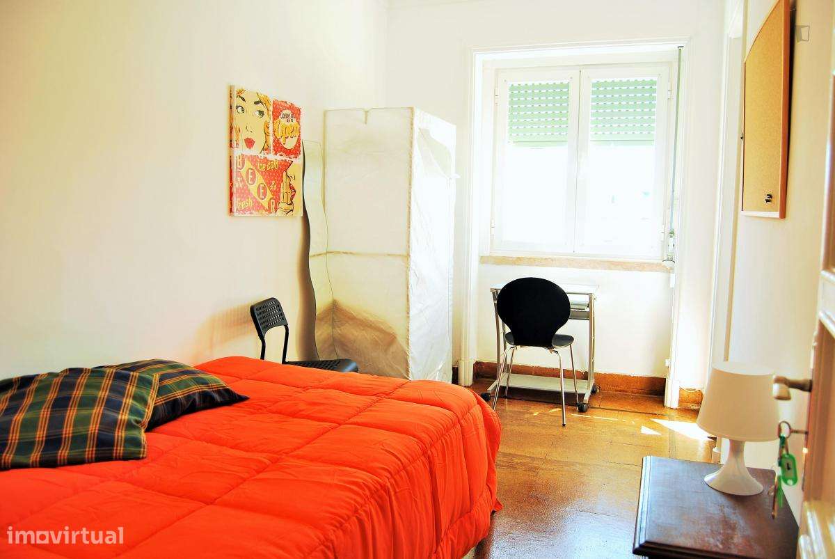 Quarto - localizado em Alameda Lisbon - Grande imagem: 5/7