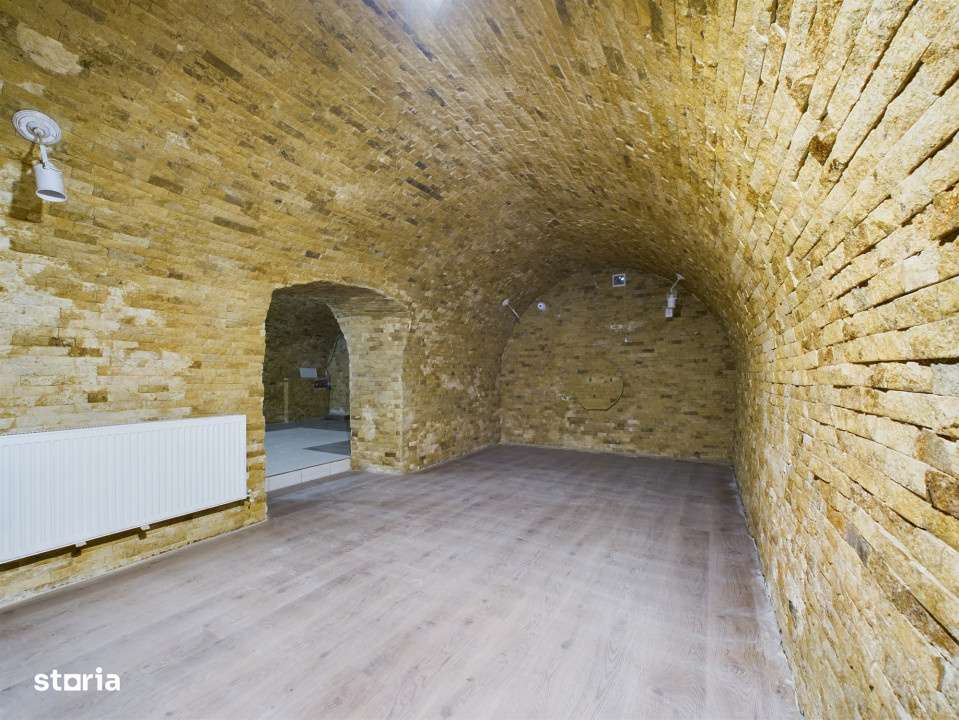 Spatiu comercial, 130 m2, Ultracentral, str. Iuliu Maniu, Cluj-Napoca - Imagine principală: 5/19