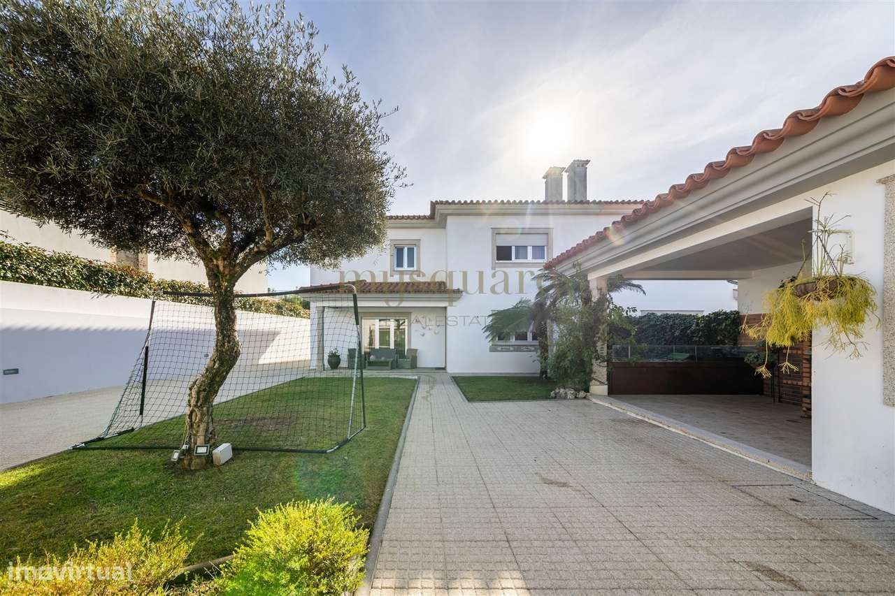 Moradia T4 geminada, com excelentes áreas, a 2 minutos do centro de Sa-27