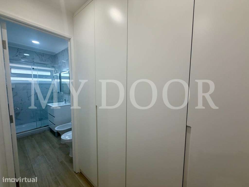 Apartamento p/ Venda - T2 - Barreiro - 2º andar - Central-31