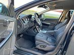 Volvo XC 60 2.4D AWD Momentum - 12