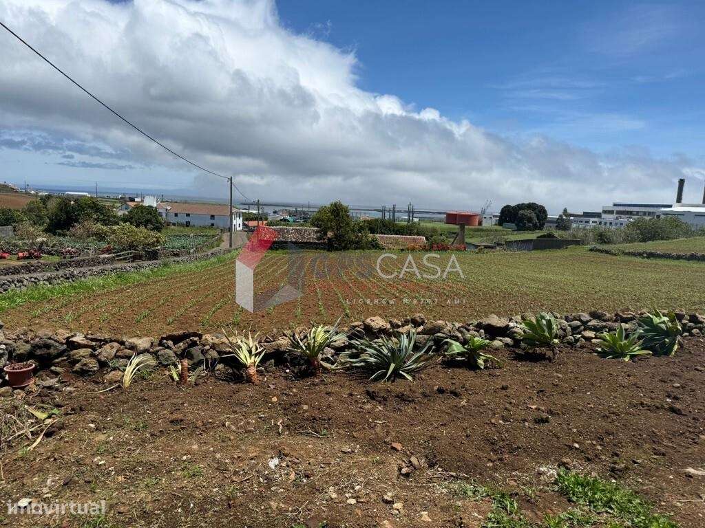 Moradia T1 com Vista Mar e Projeto Aprovado – Santa Cruz-12
