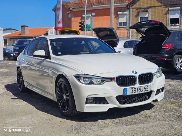 BMW 330 e iPerformance Pack M Shadow - 2