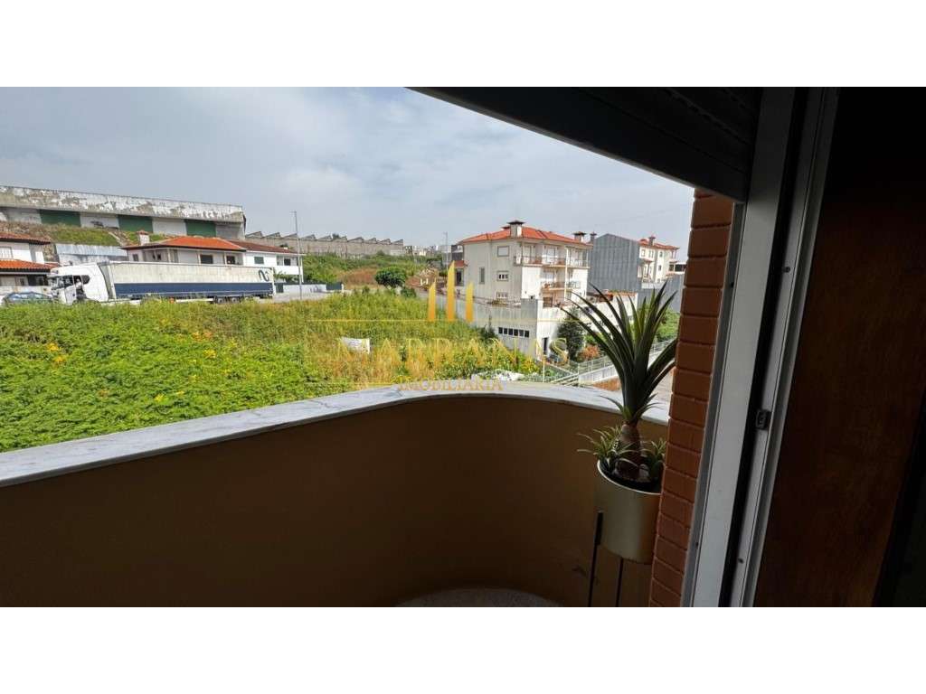 Apartamento T2 em Lordelo Excelente Localização-20