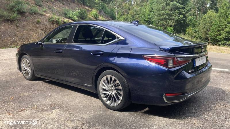 Lexus ES 300h Luxury+ - 3