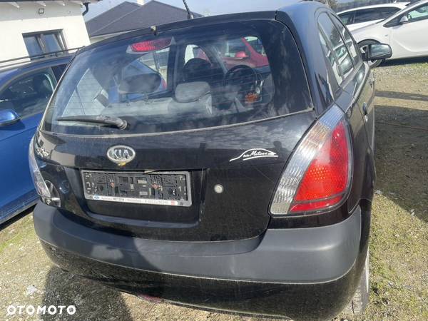 Kia Rio 1.4 Attract - 4