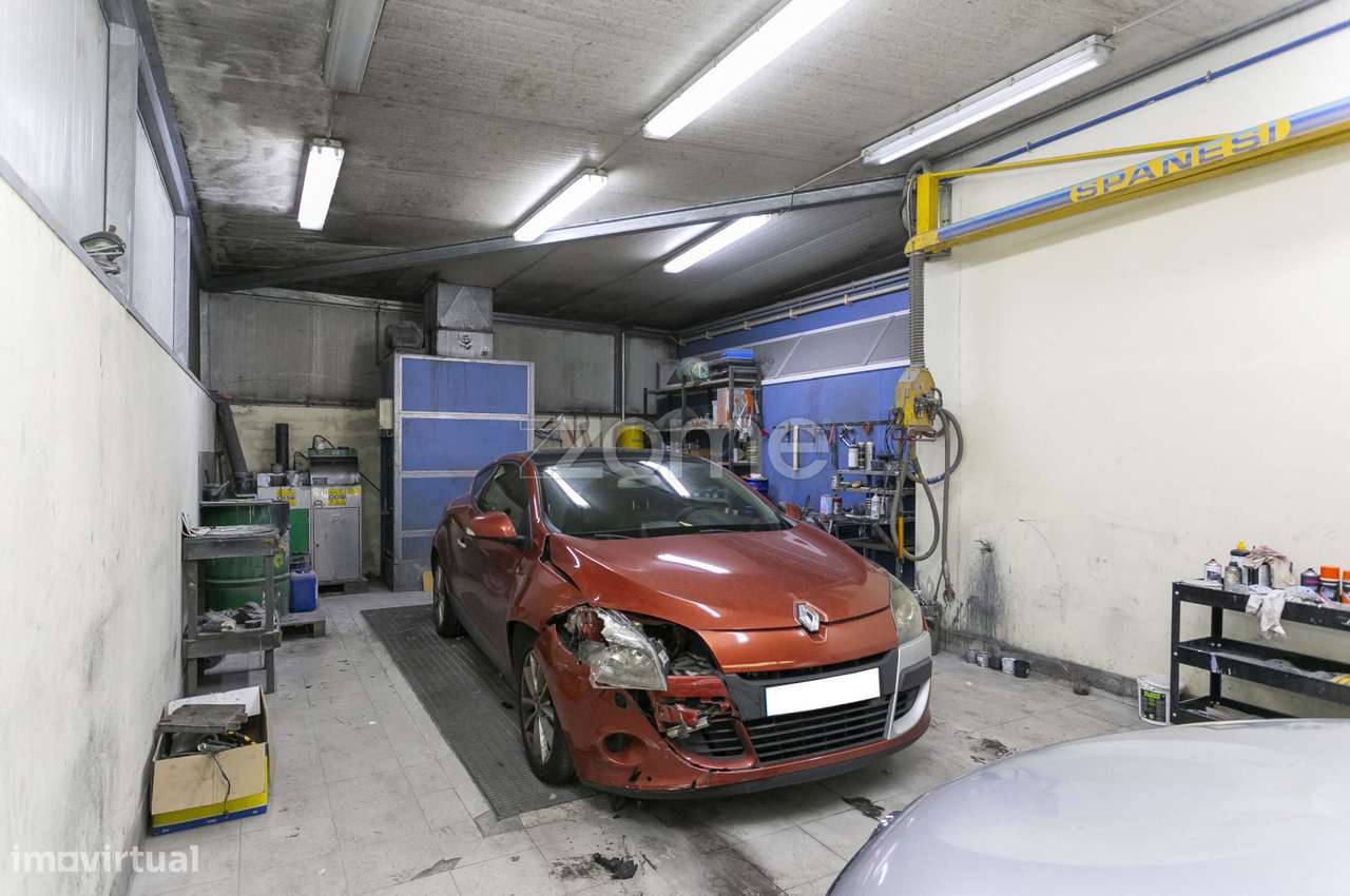 Oficina Automóvel Equipada e armazém para venda em Baguim do Monte-8