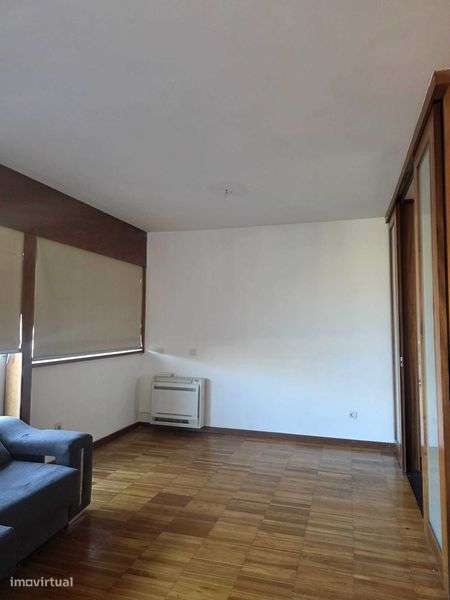 Apartamento duplex T3 211 m2 - 3 Lugares Garagem - Arrumos. - Grande imagem: 5/11