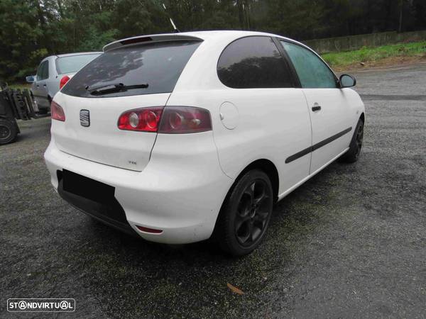 Seat Ibiza 1.4 D (70Cv) de 2007 - Peças Usadas (8808) - 4