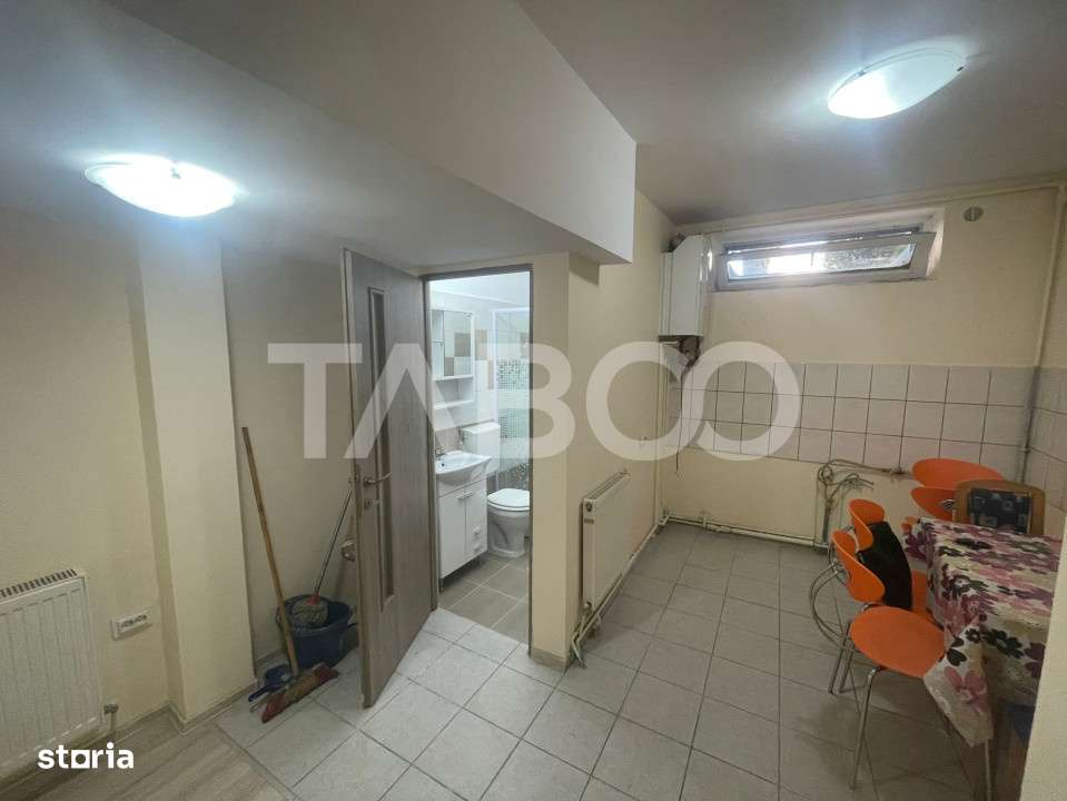 Garsoniera decomandata Calea Dumbravii renovata 32 mp utili in Sibiu - Imagine principală: 5/11