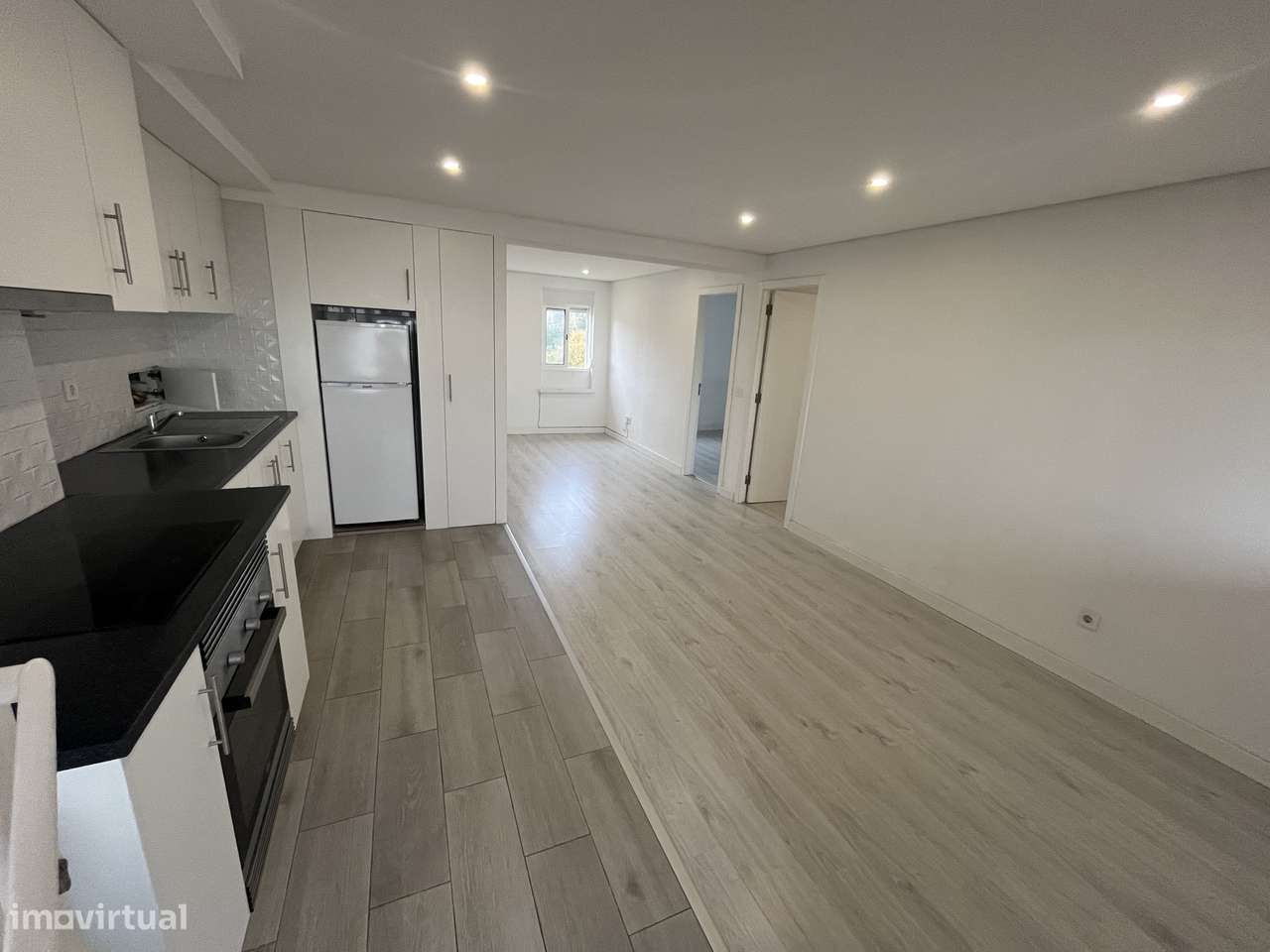 Arrendamento Olivais - APARTAMENTO RENOVADO - EXCELENTE LOCALIZAÇÃO - Grande imagem: 2/19