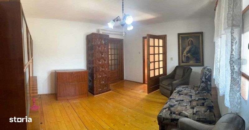 Casa in Vladimirescu 450 mp sau 1213 mp - Imagine principală: 5/8