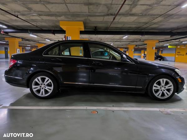 Mercedes-Benz C 300 4-Matic - 3