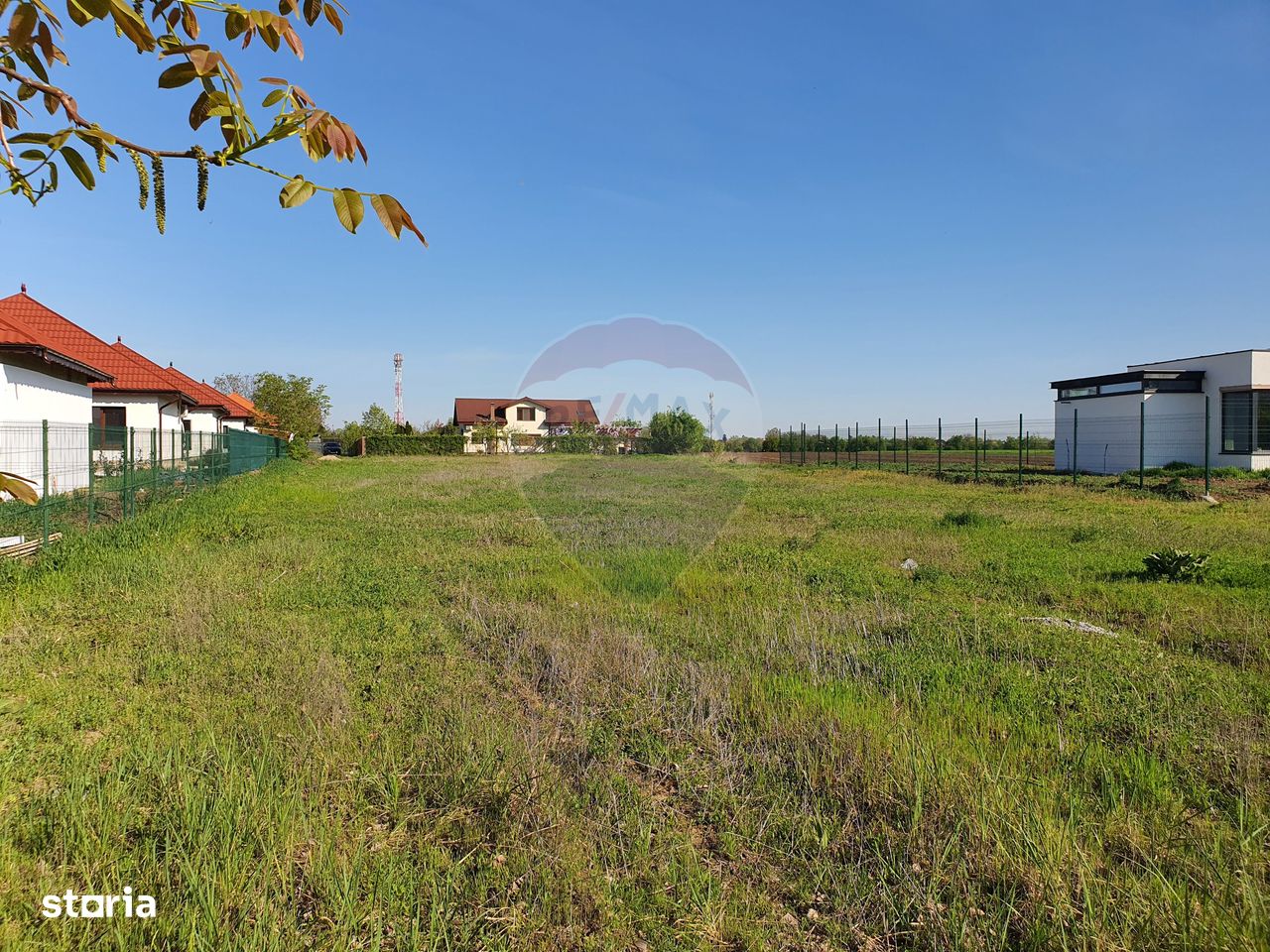 Teren constructii Moara Vlasiei in apropiere de padure